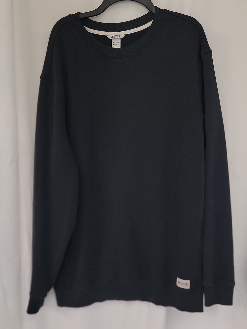 Minimalist Black Crewneck Long-Sleeve Shirt